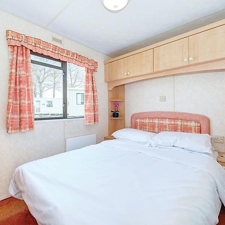 Отель Welcome Family Долиш Экстерьер фото