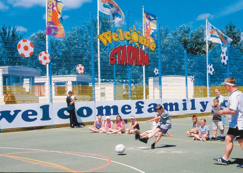 Отель Welcome Family Долиш Экстерьер фото